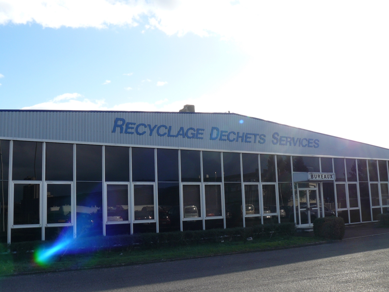 RDS VÉNISSIEUX, SIÈGE SOCIAL