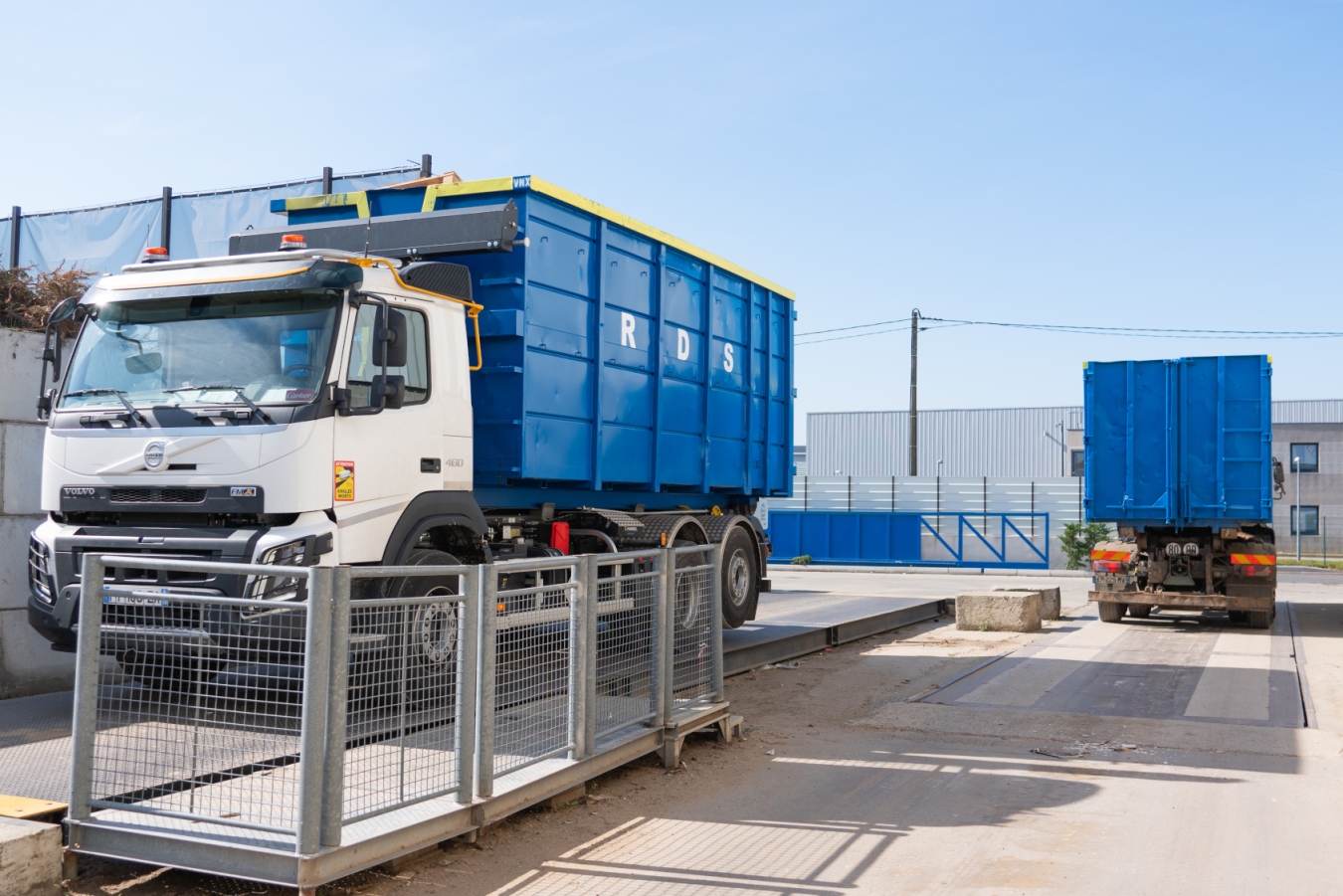 Location camion bascule groupe RDS Location camion bascule groupe RDS